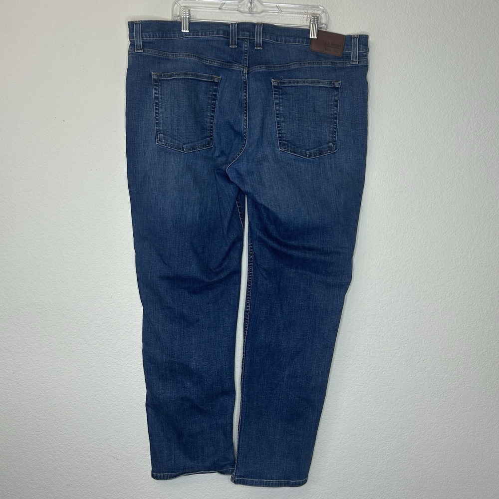 L.L. Bean BeanFlex Denim Blue Jeans Men's 42x32 (Fit 42x30) Standard Fit LL Bean - Picture 3 of 15